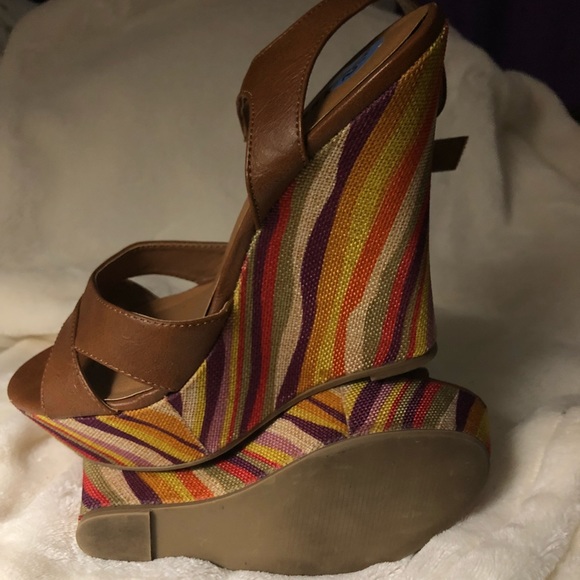 Madden Girl Wisperr - Picture 7 of 8